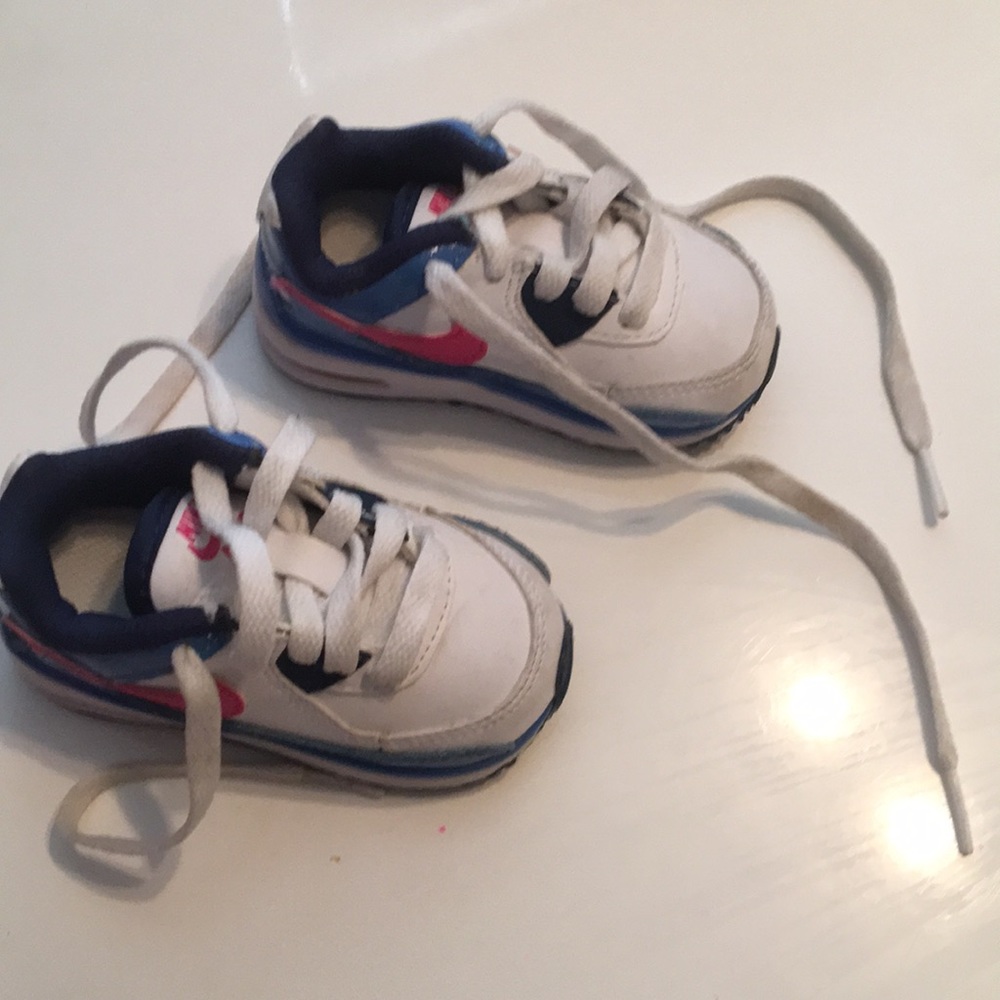 Nike Air Max size 4C